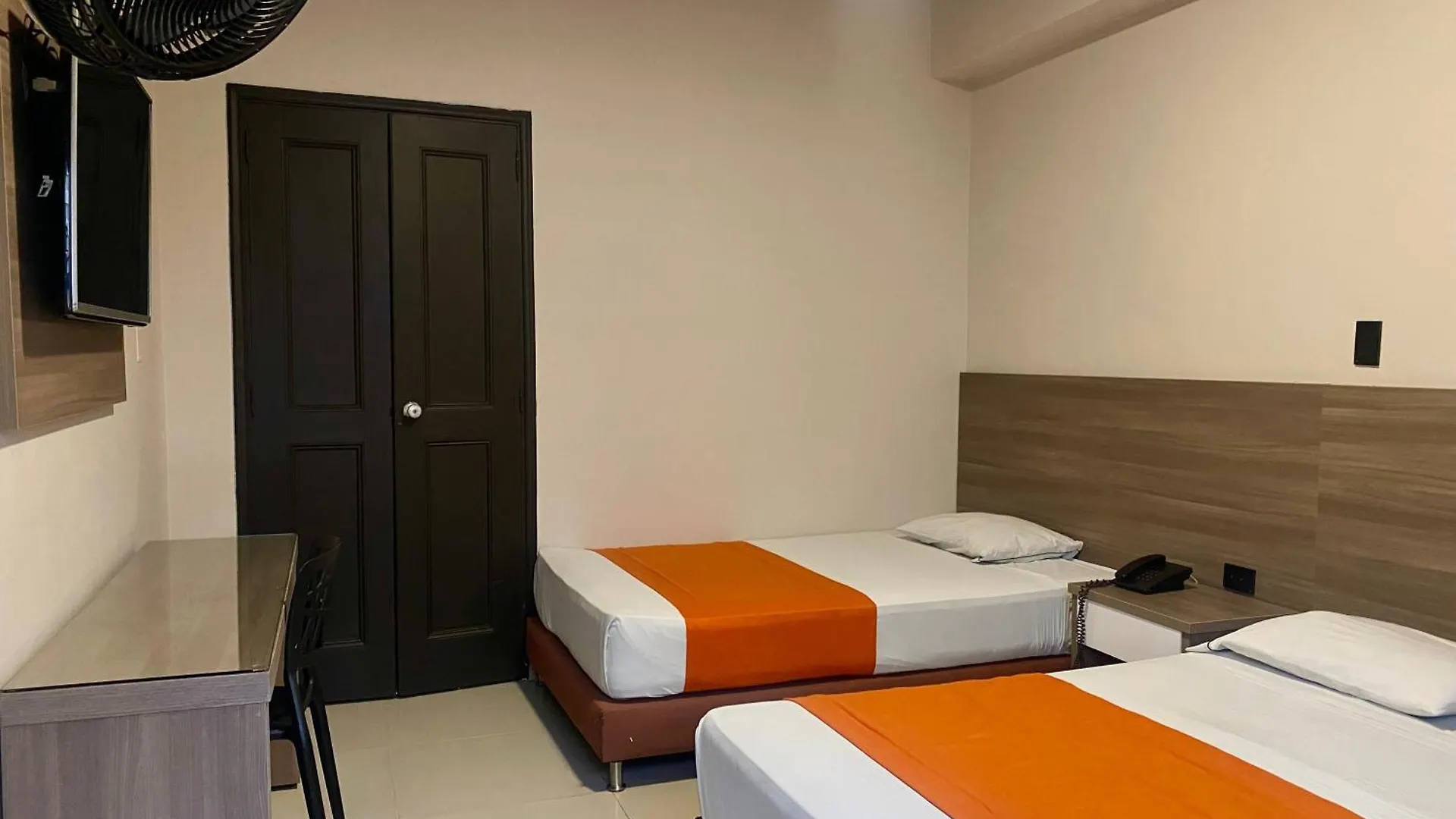 Hotel Latino Medellín 2*,