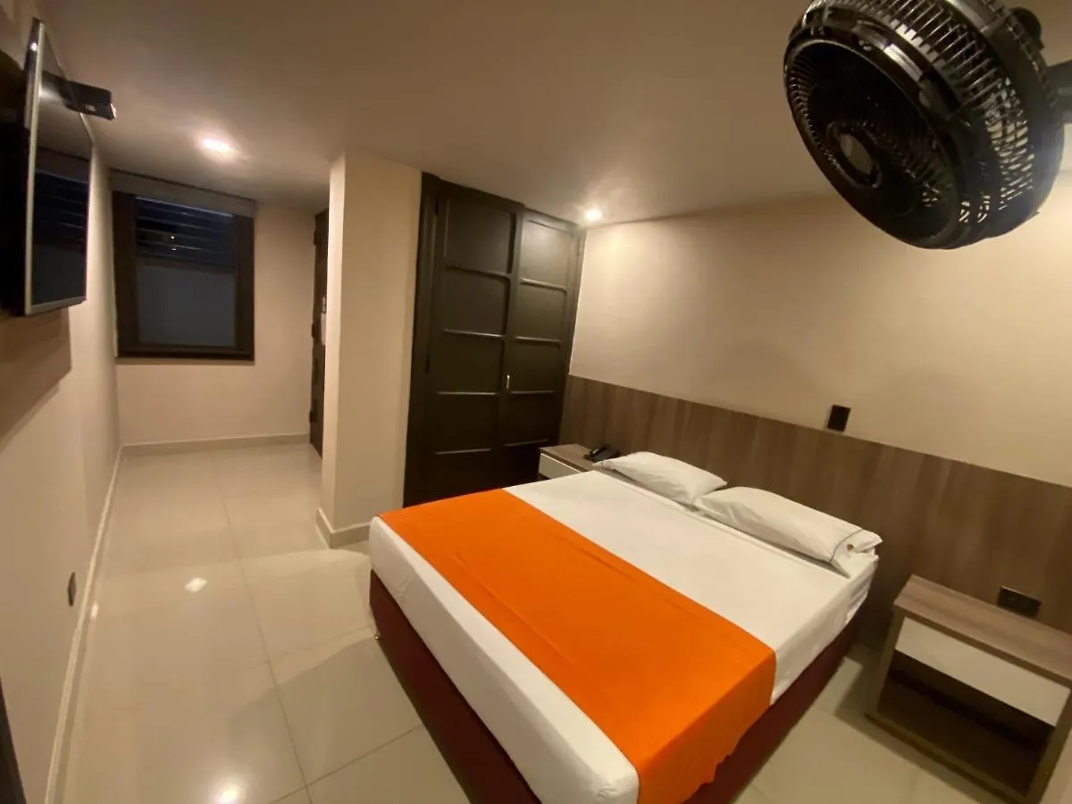 Hotel Latino Medellín 2*,